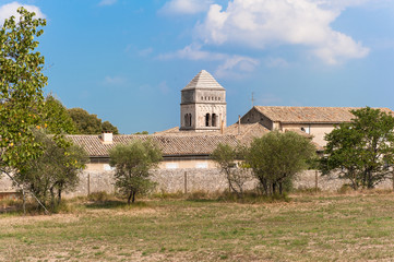Fototapeta na wymiar Heilanstalt in Saint-Rémy-de Provence