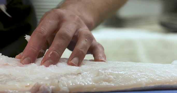 d&eacute;coupe dde poisson cabillaud 