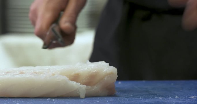 d&eacute;coupe dde poisson cabillaud 