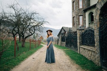 Fototapeta premium Girl in meditations on the path