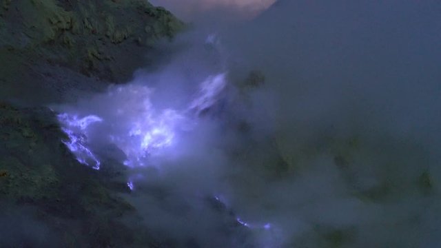 blue fire of Mount Ijen, Kawah ijen, Java, Indonesia