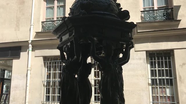 Fontaine Wallace &agrave; Paris