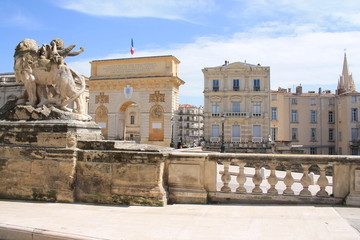 Fototapeta na wymiar Arc de triomphe et place royale de Montpellier, Hérault, France
