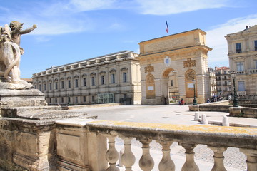 Arc de triomphe et place royale de Montpellier, Hérault, France