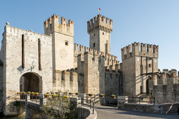 Fototapeta na wymiar Sirmione di Castello am Gardasee