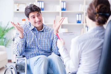 Patient visiting psychotherapist to deal with consequences of tr