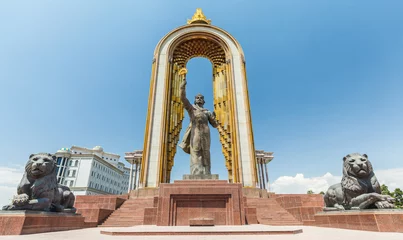 Zelfklevend Fotobehang Amir Ismail Samani-plein in Dushanbe © masar1920