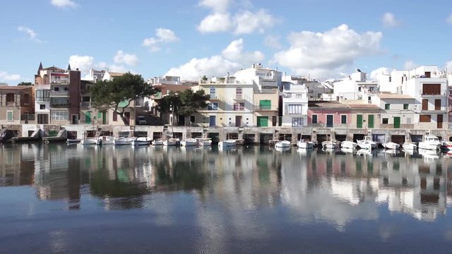 Mallorca Hafen Fischer Boote in Portocolom, Spanien Mittelmeer Insel Balearen