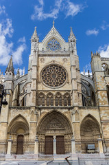 Fototapeta na wymiar Front view of the cathedral in Leon, Spain