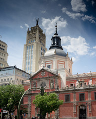 Obraz premium A church in the city of Madrid, Spain