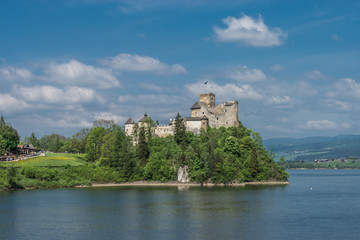 Fototapeta na wymiar Zamek w Niedzicy