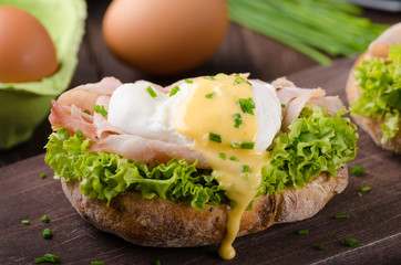 Grilled tortilla with chicken, mayo and tomato ketchu....Grilled tortilla chicken, lettuce, homemade mayo and barbeque sauce