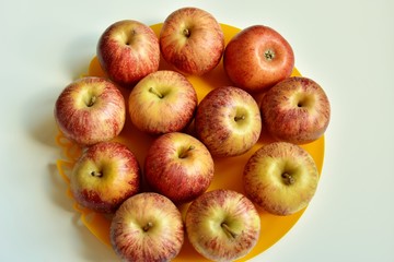 apples