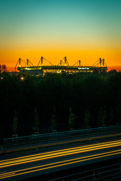 Dortmund Stadion am Abend