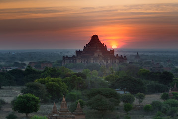 Obraz premium Dhammayangyi Temple in Bagan, Myanmar