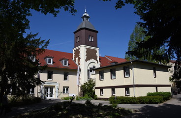 Fototapeta na wymiar Bad Liebenwerda, historisches Eisenmoorbad, Kurklinik