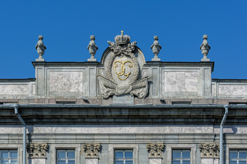 Obraz premium Facade of an old building in St. Petersburg. Millionnaya street.