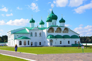 Россия, Александро-Свирский монастырь. Преображенский собор в солнечный сентябрьский день