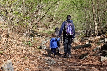Obraz premium Family hiking - father and children