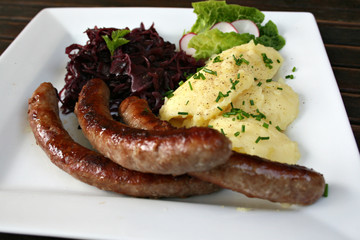organisch, lifestyle, rostbratwürste, werbetafel, modern, neu, copyspace, sliced, rotkohl, kartoffelbrei, wildkräuter