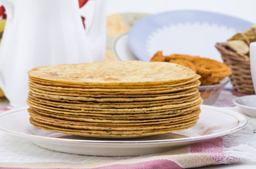Indian Khakhra is a Traditional Gujarati Snack Also Know As Khakra, Crispy Roti or Fenugreek khakra, Khakhara’s are thin crackers made from wheat flour and oil. It is served usually during breakfast