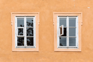 Fototapeta na wymiar Two old white windows