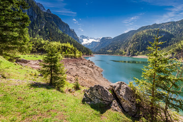 Fototapeta na wymiar Mountain lake in Gosau at spring, Alps, Austria