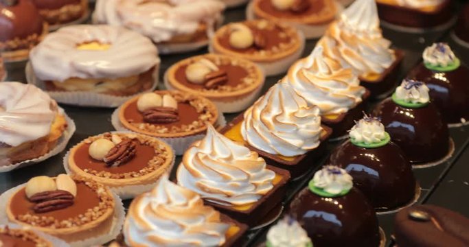 Desserts on display in 4K2