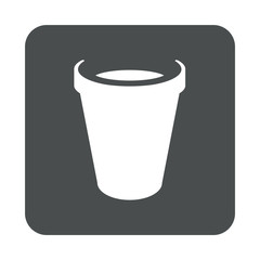 Icono plano vaso de cafe espacio negativo en cuadrado gris