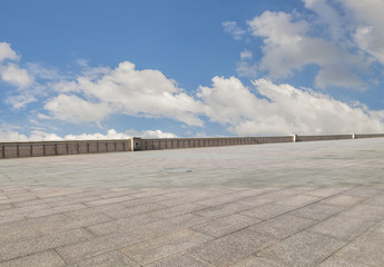 Obraz premium Empty highway asphalt road and beautiful sky landscape