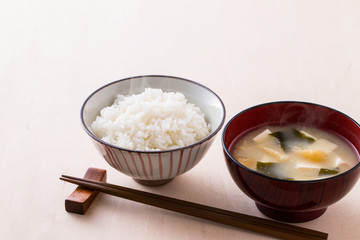 ごはんと味噌汁