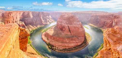 Horseshoe Bend of Colorado River near Page town in Arizona, United States. Downstream from the Glen Canyon Dam and Lake Powell within Glen Canyon National recreation area, Grand Canyon at Lake Powell. - obrazy, fototapety, plakaty