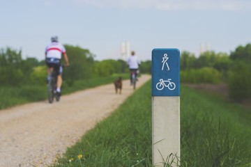 Szutrowa droga rowerowa © Luka_S