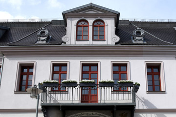 Balkon und Dachgaube des barocken Kavalierhauses an der Langen Straße