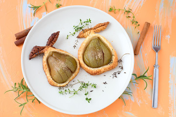 Birnen im Blätterteig