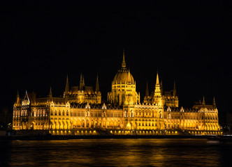 Fototapeta na wymiar Parlament in Budapest by Night.
