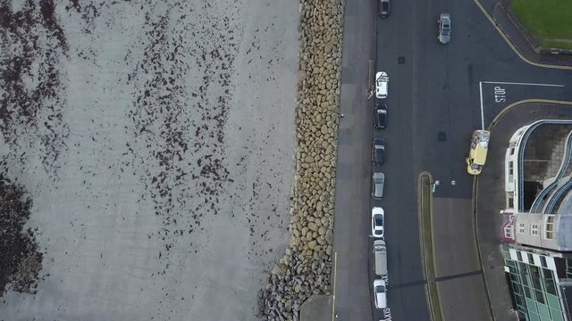 Aerial promenade traffic