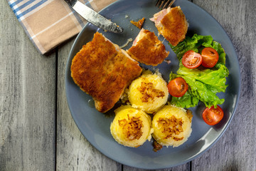 Cutlet cordon bleu.