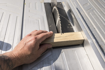 Work on circular saw.