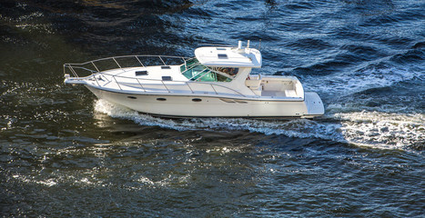 White Yacht in Intracoastal