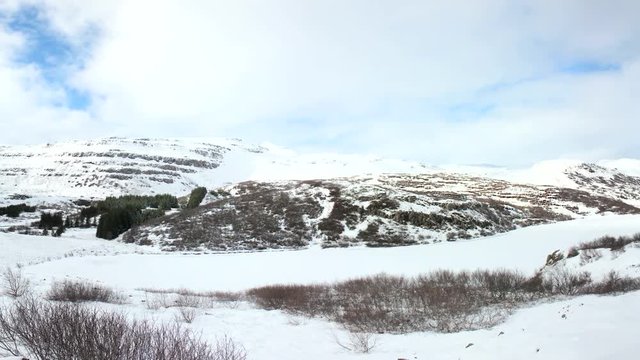 Island Berge Schneelandschaft