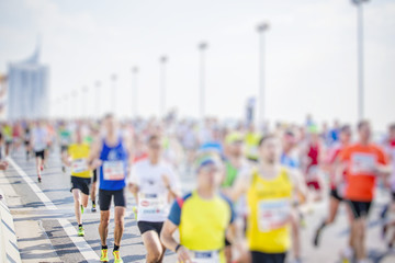 marathon runners in the city 