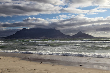 Fototapeta na wymiar Kapstadt und Tafelberg