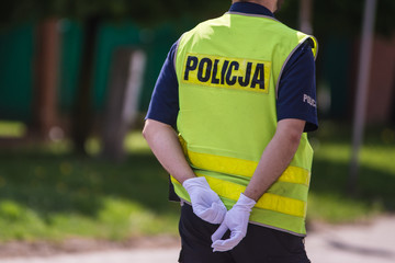 Polish policeman in reflective vest © Daniel Jędzura