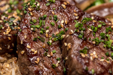 Beef and mun mushrooms with sauce