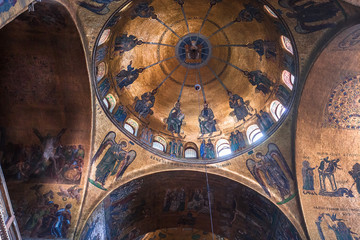 Fototapeta na wymiar interiors of Saint Mark basilica, Venice, Italy