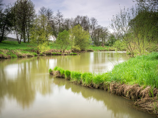 Fluss Raab bei Jennersdorf im Burgenland