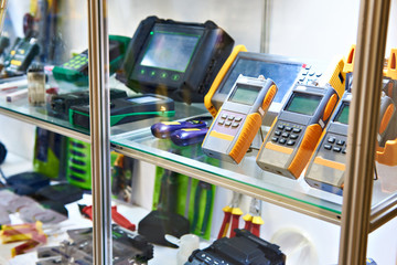 Instruments and devices for diagnostics of fiber optic cable
