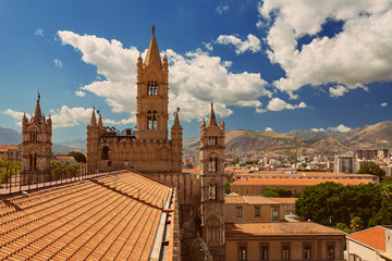 Fototapeta premium PALERMO, SICILY, ITALY - View from the roof of The Cathedral at Palermo