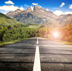 strada verso la montagna